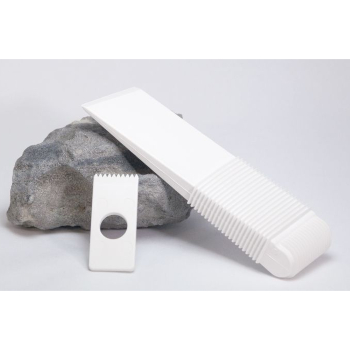 Novoryt PLASTIC PUTTY KNIFE WITH INDENTATION & CLEANING COMB